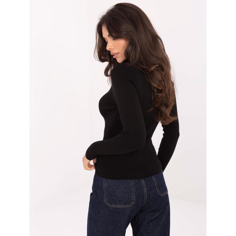 Elegáns fekete pulóver V-kivágással