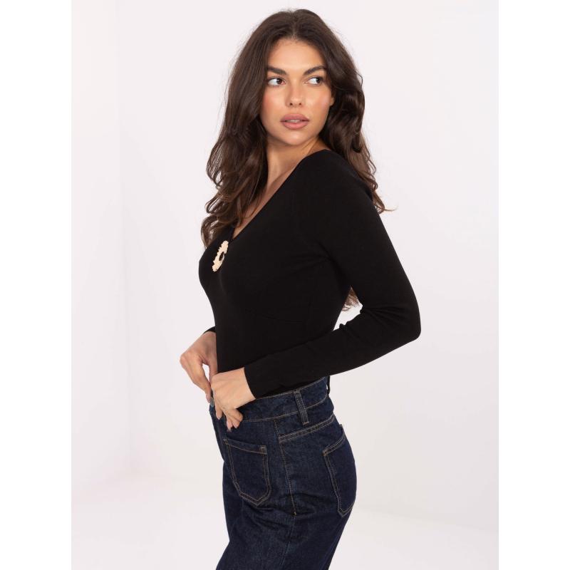 Elegáns fekete pulóver V-kivágással