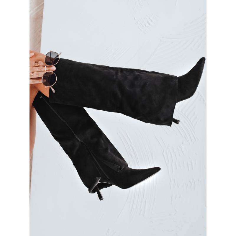 Női szarvasbőr cipő széles felsőrésszel, fekete