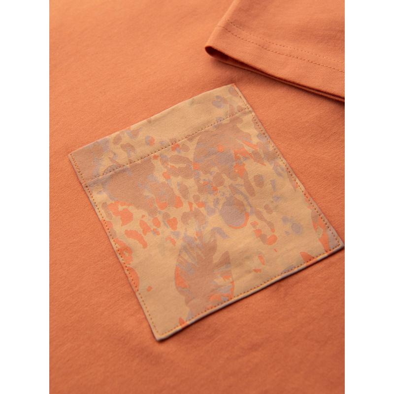 Pánske bavlnené tričko s potlačenou vreckou – tmavo olivové V1 OM-TSPT-0227