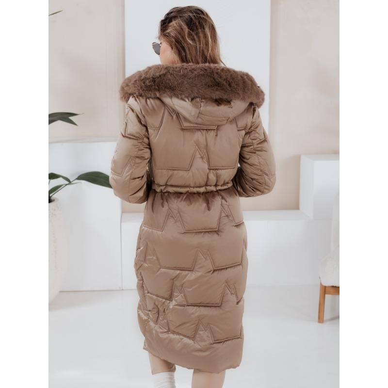 Dámska dlhá prešívaná zimná bunda s kožušinkou, kamelová