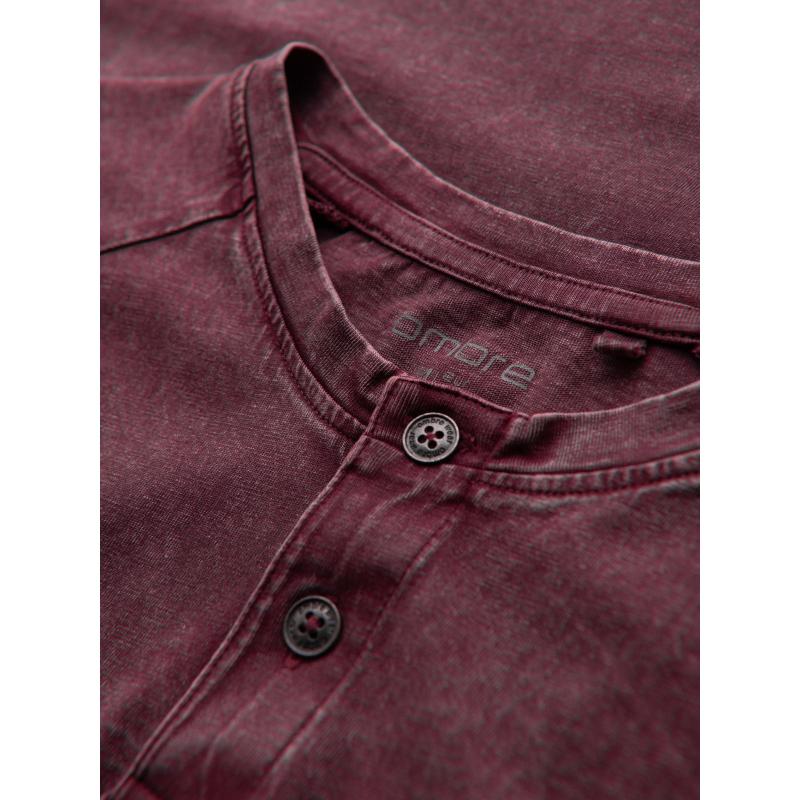 Férfi póló mosott hatású anyaggal és gombokkal a nyakkivágásnál – fekete V1 OM-TSWT-0150