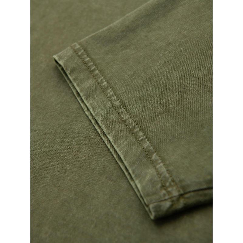 Pánské tričko s efektem vyprání a knoflíky u výstřihu – olivové V4 OM-TSWT-0150