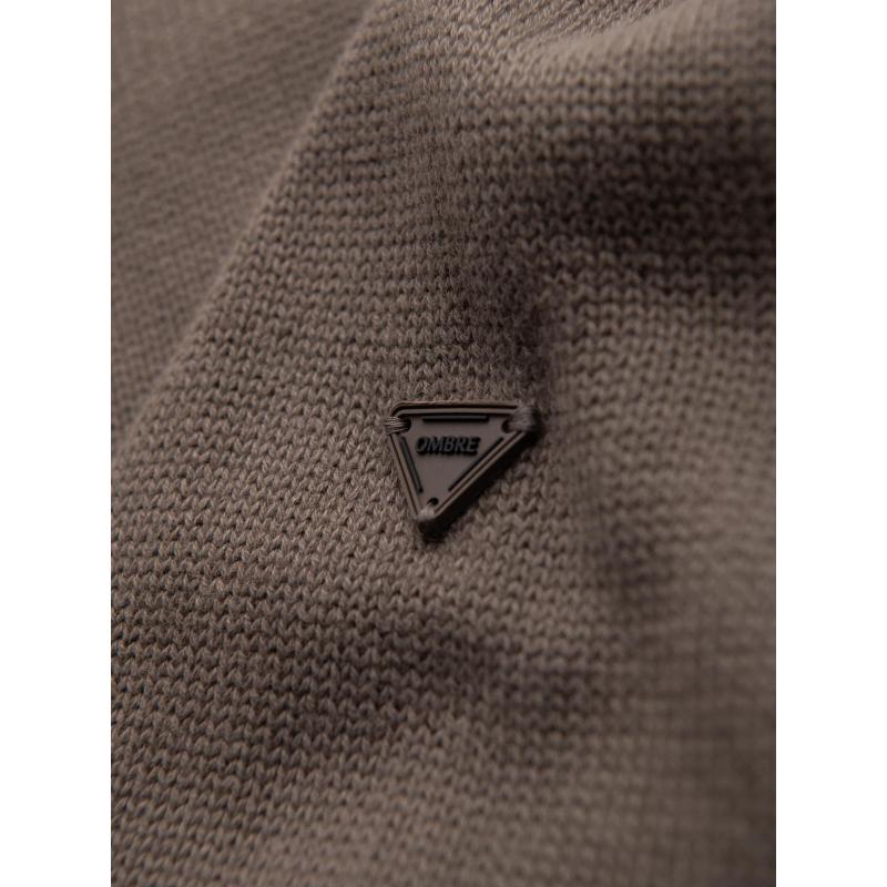 Férfi kötött pulóver garbóval – szürkésbarna V1 OM-SWTN-0163