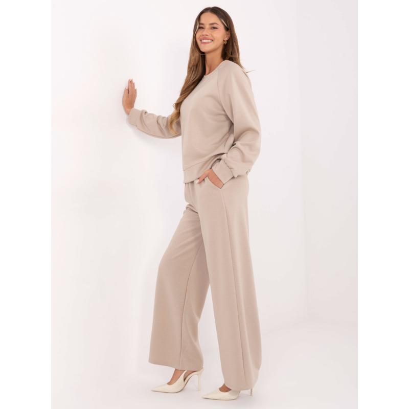 Béžová dvojradová súprava v jednej farbe