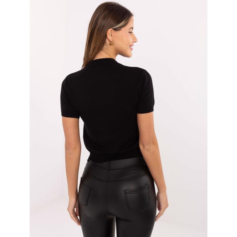 Fekete női pulóver szívvel