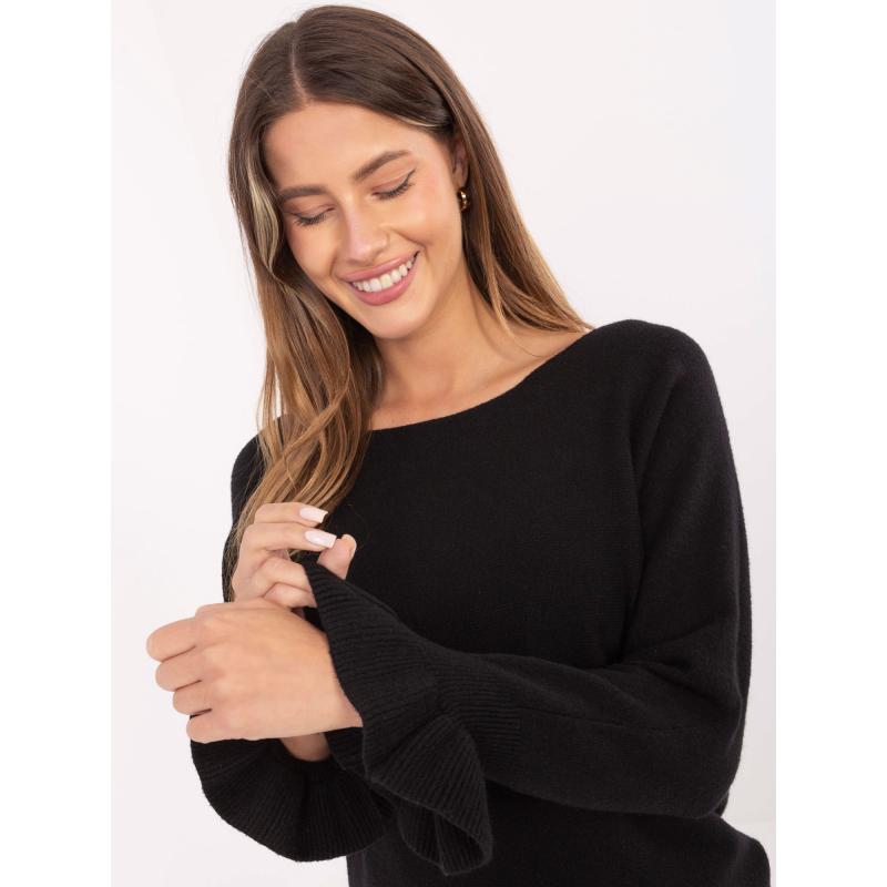 Černý dámský svetr v jednobarevném provedení
