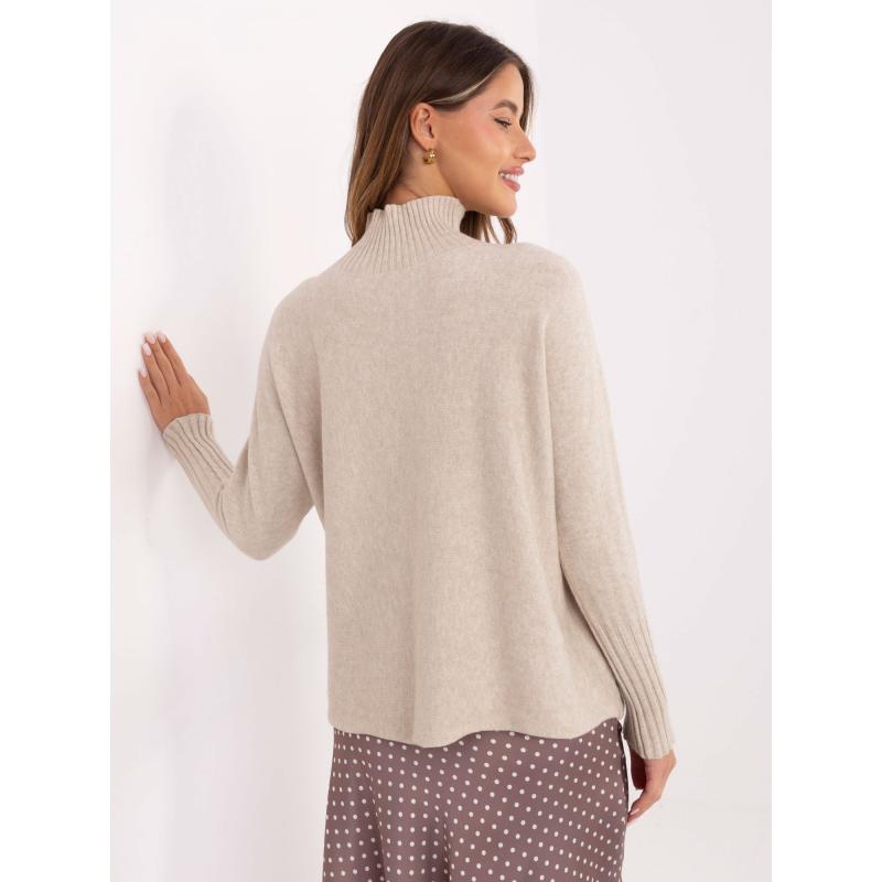 Svetlo béžový oversized sveter s rolákom RUE PARIS