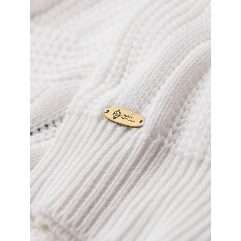 Pánsky sveter s kockovaným vzorom a okrúhlym výstrihom – biely V1 OM-SWSW-0151