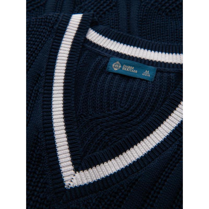 Férfi pulóver kockás mintával és kerek nyakkivágással – sötétkék V2 OM-SWSW-0151