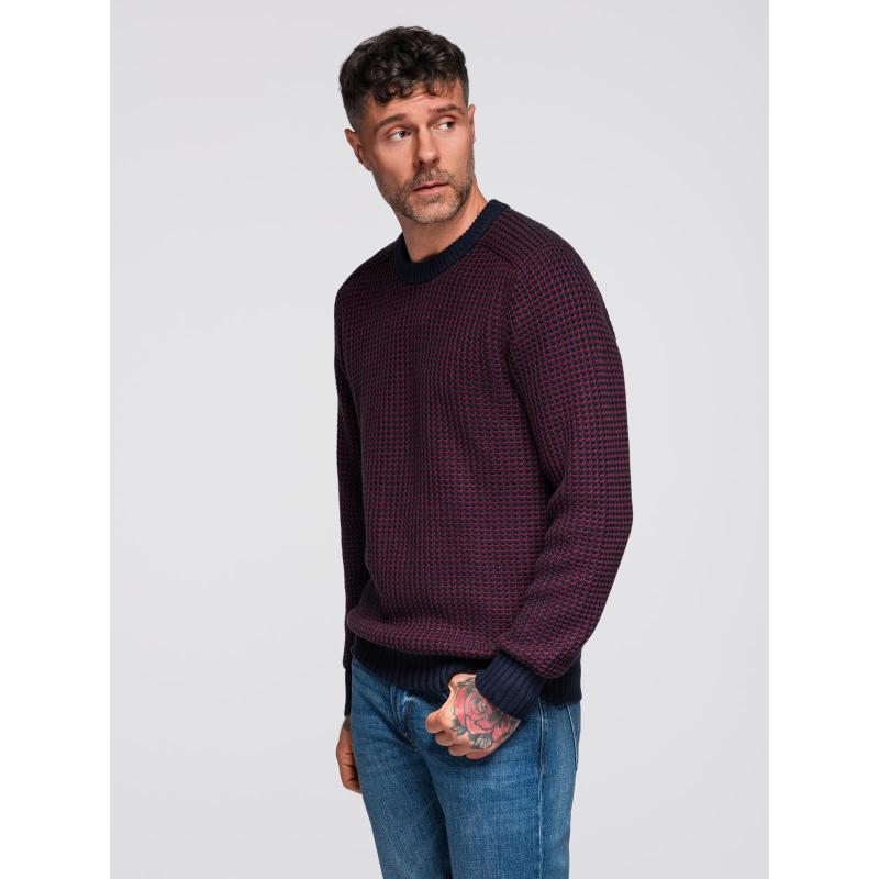 Pánsky sveter s kontrastnou väzbou a okrúhlym výstrihom – gaštanovo hnedý V1 OM-SWSW-0122