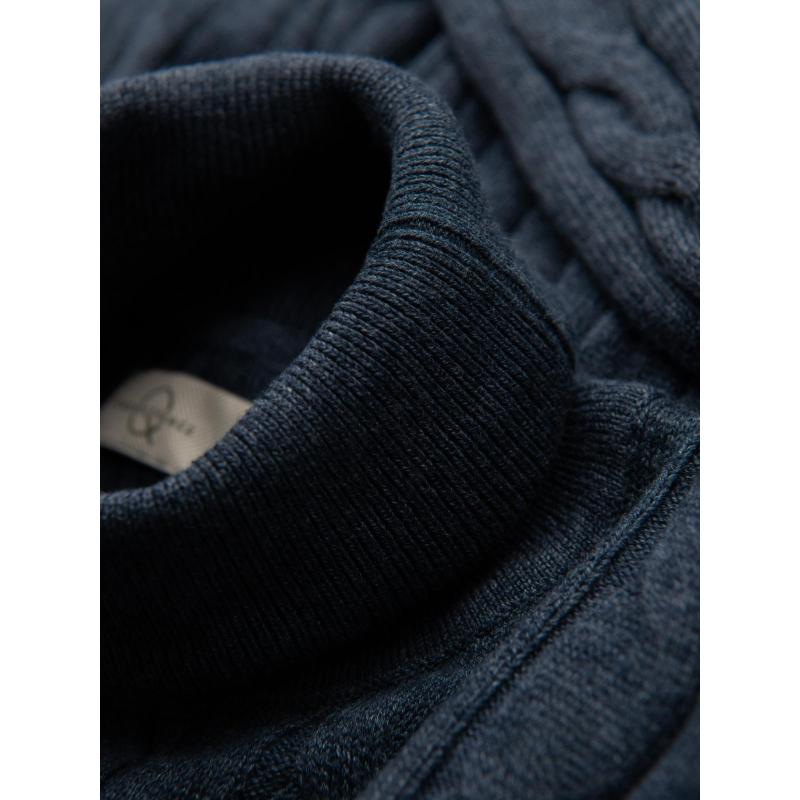 Pánský svetr s rolákem a kostkovaným vzorem – tmavě modrá V3 OM-SWTN-0157