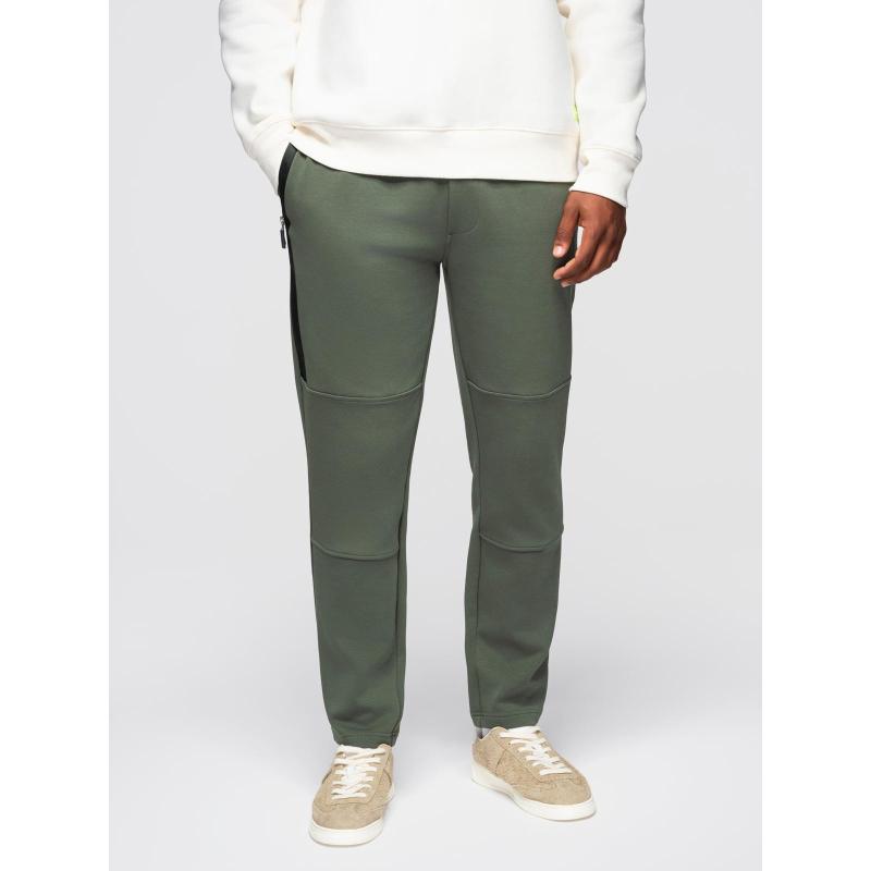 Pánské tepláky s rovnými nohavicemi a gumovými detaily – tmavě olivově zelené V4 OM-PASK-0281