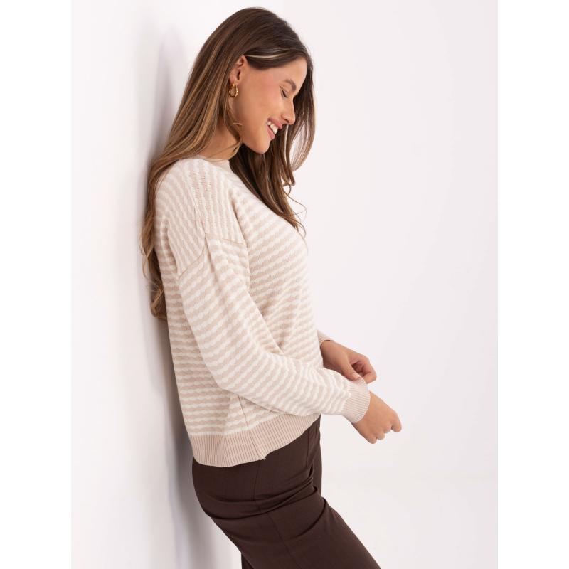 Klasszikus pulóver világos bézs színben, csíkokkal
