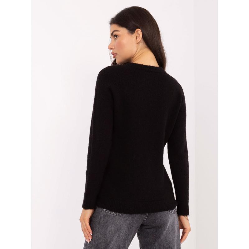 Černý klasický svetr s kulatým výstřihem