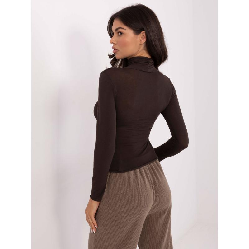 Barna, testhezálló blúz viszkózával