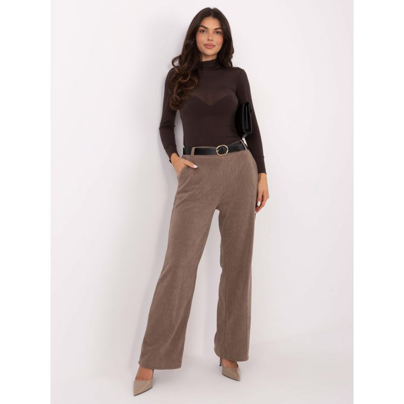 Barna, testhezálló blúz viszkózával