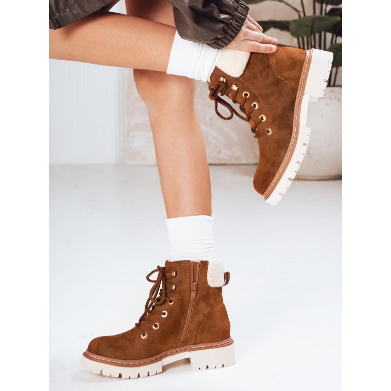 Női szarvasbőr teve csizma