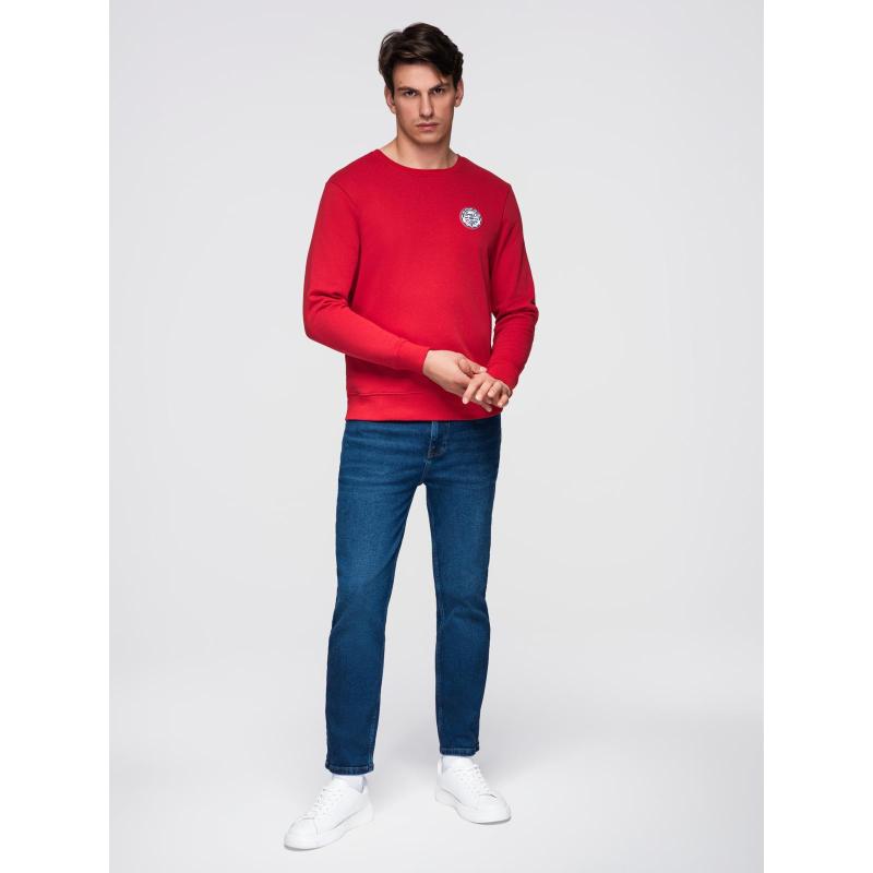 Pánská mikina bez streče s kulatým výstřihem a nášivkou – červená V1 B1713