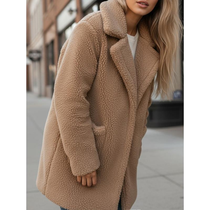 Dámský zimní kabát s plyšovou kožešinou béžový z