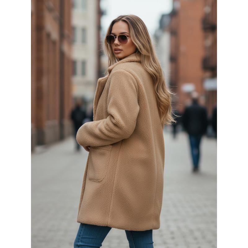 Dámský zimní kabát s plyšovou kožešinou béžový z