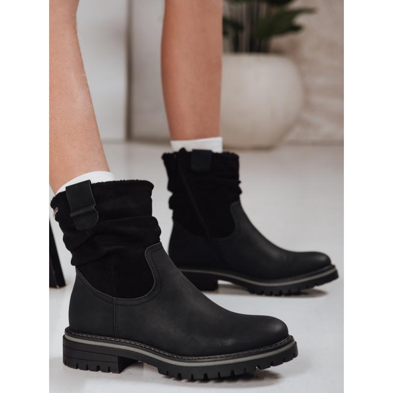 Női velúr csizma fekete