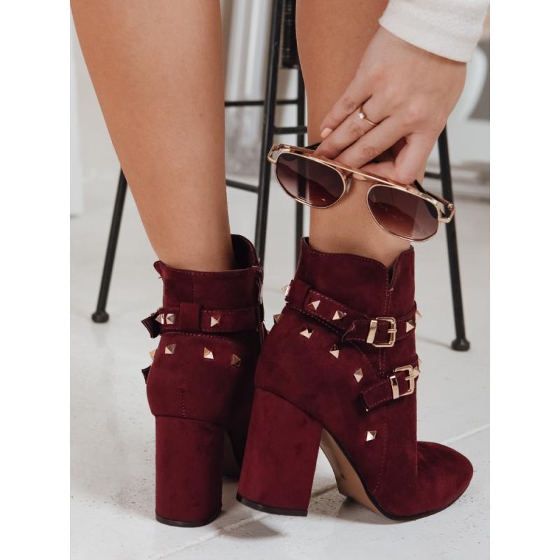 Női szarvasbőr boho csizma piros