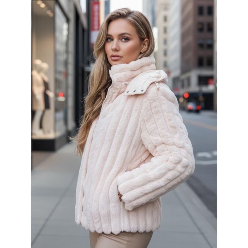 Dámska kožušinová bunda s kapucňou, ružová