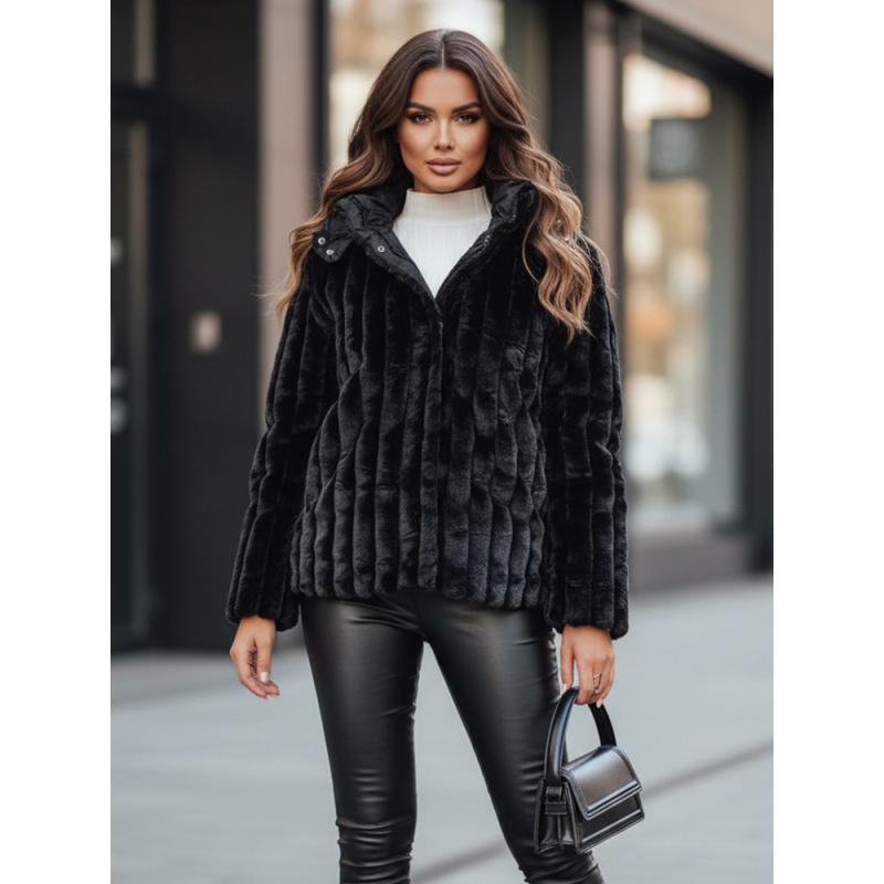 Dámska kožušinová bunda s kapucňou, čierna