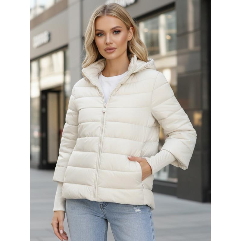 Női fehér steppelt kabát kapucnival