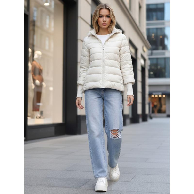 Női fehér steppelt kabát kapucnival