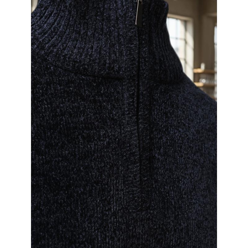 Pánský svetr s rolákem tmavě modrý