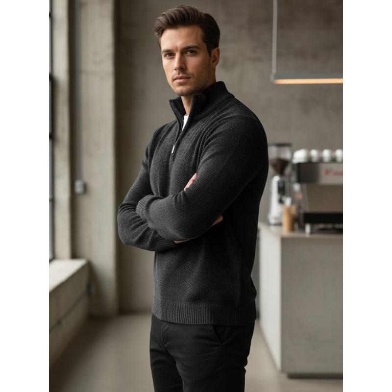 Férfi sötétkék pulóver gallérral