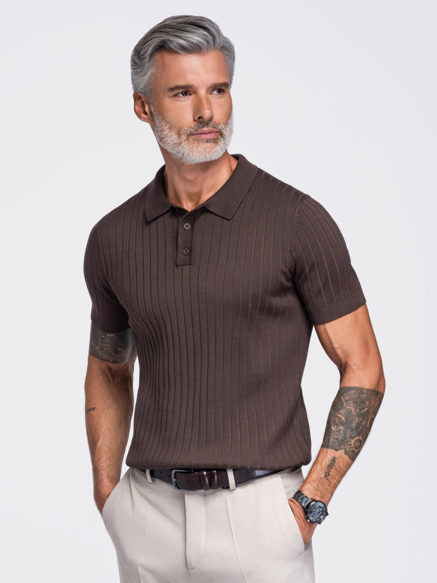 Férfi slim fit bordázott rövid ujjú pólóing, barna