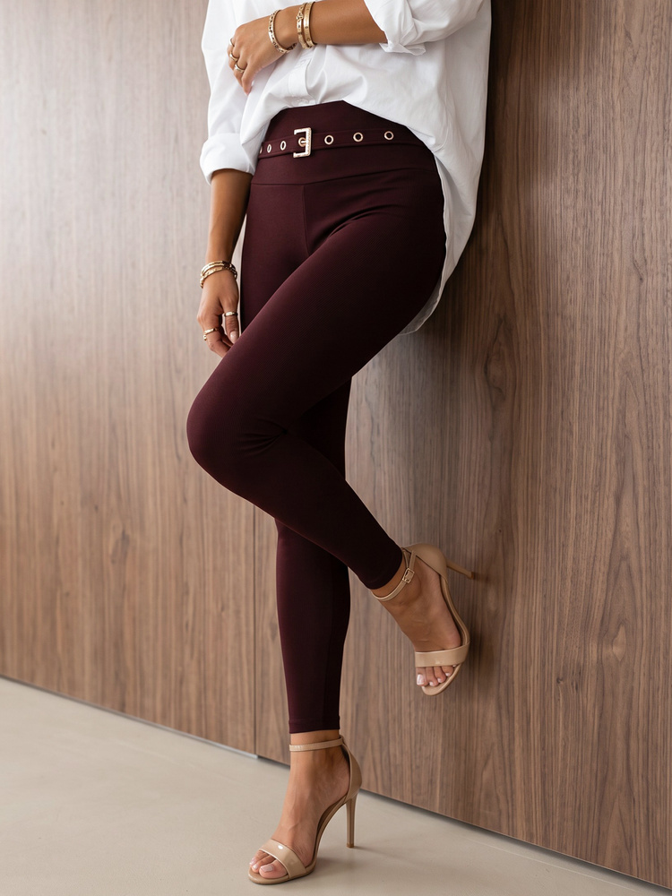 Női magas derekú, testhezálló, bordázott leggings díszövvel, bordó