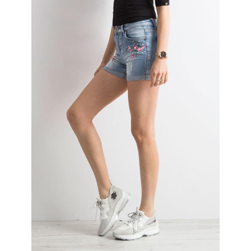 Női farmer rövidnadrág FLOWERS kék színű foltokkal