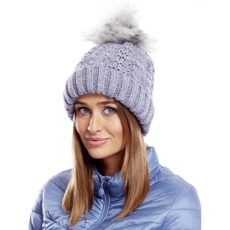 Női sapka szőrmés pomponnal kék