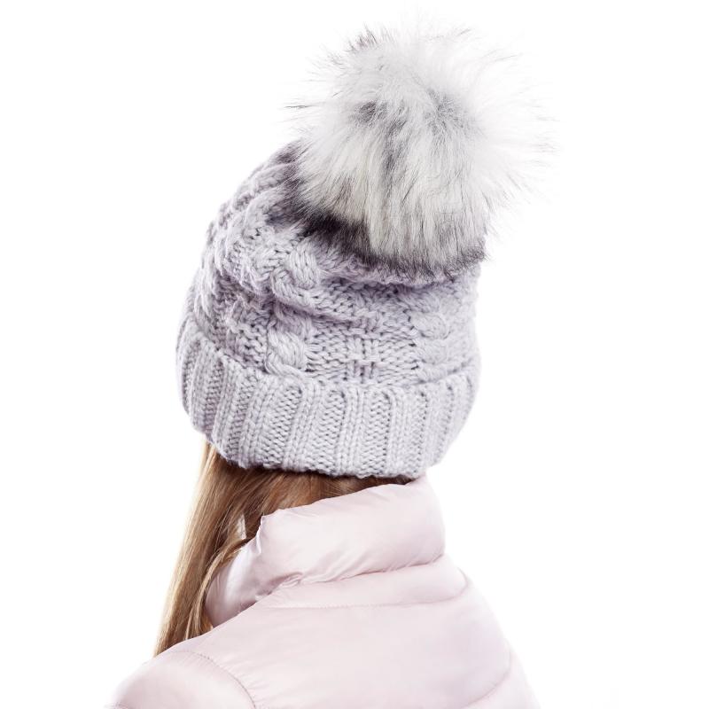 Dámská čepice s kožešinovým lemem světle šedá 
