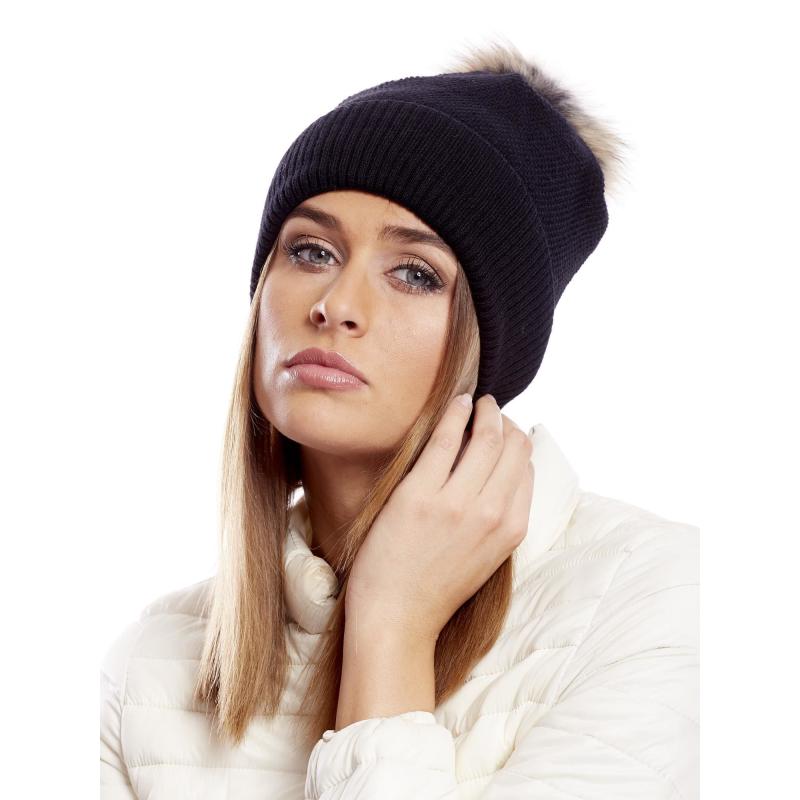 Női széles karimájú sapka szőrmés pomponnal fekete