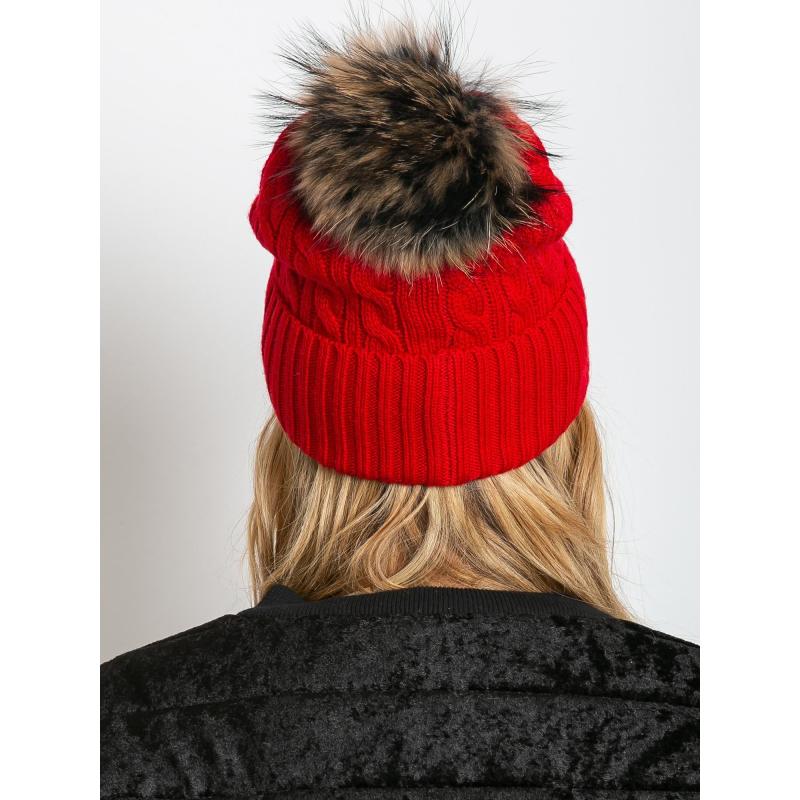 Női sapka bordázott karimával és szőrmés pomponnal piros