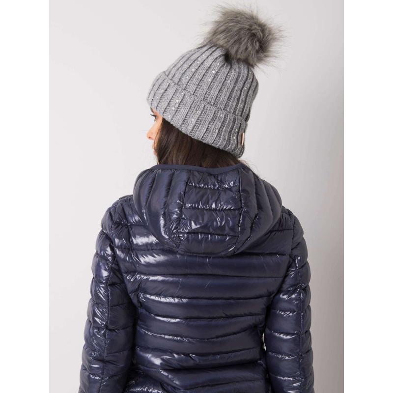 Dámska zimná čiapka s aplikáciou sivá