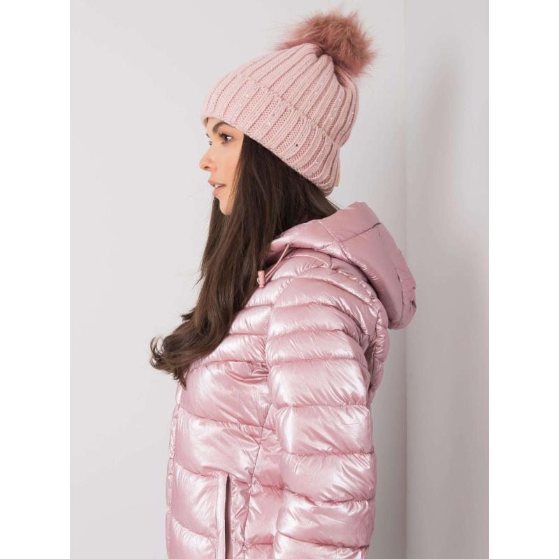 Dámska zimná čiapka s aplikáciou svetloružová