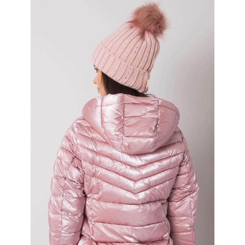 Dámska zimná čiapka s aplikáciou svetloružová