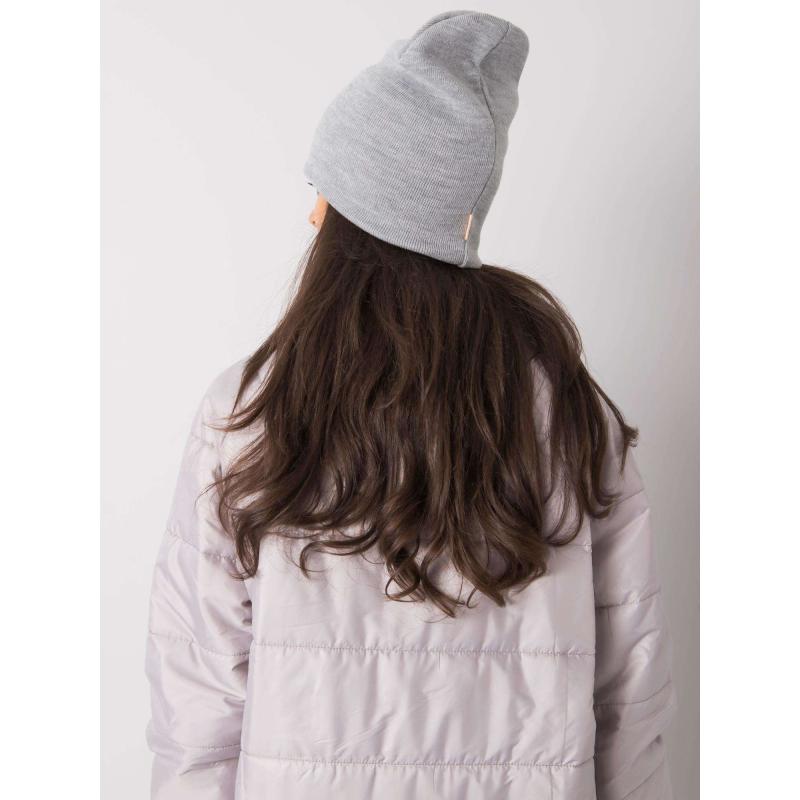 Női sapka szürke