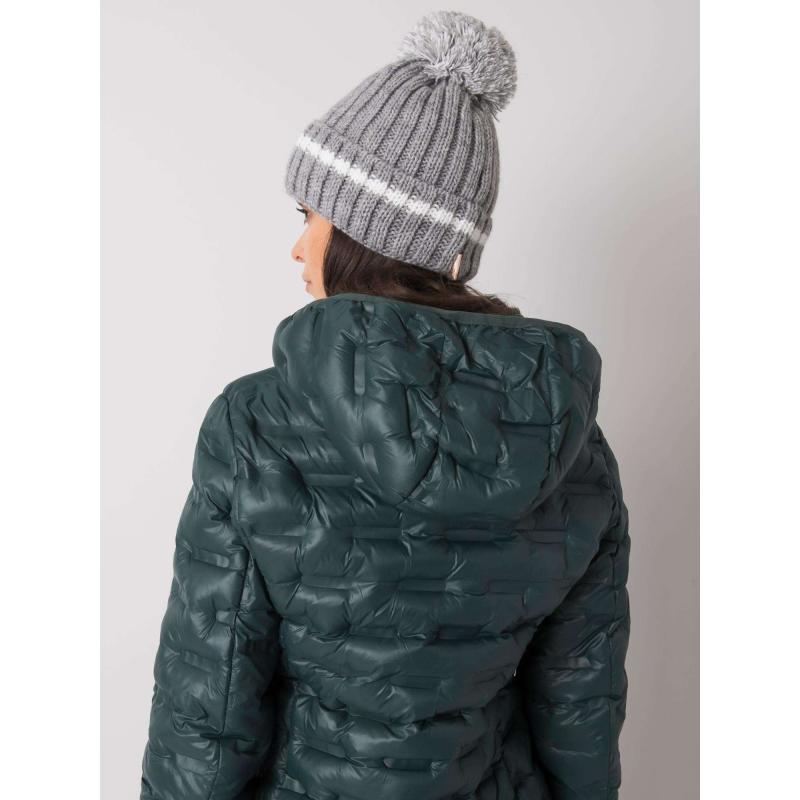 Női sapka pomponnal IKA szürke