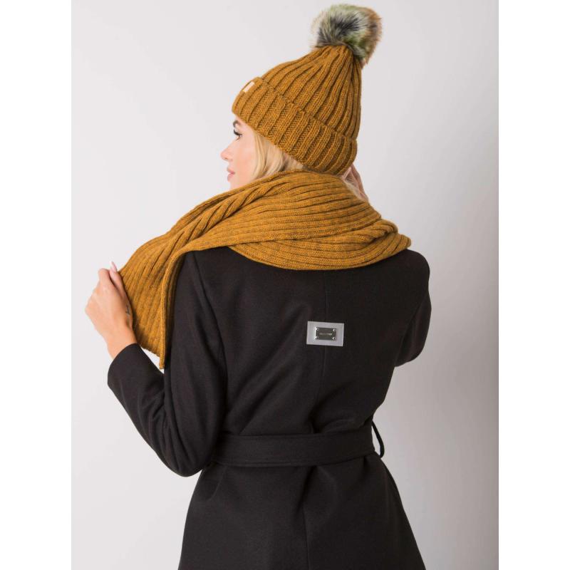 Női szett sapkával és sállal Rubby RUE PARIS sötét sárga