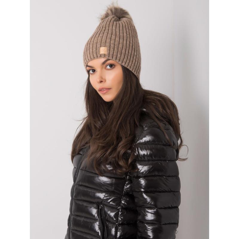 Dámská čepice s bambulí zateplená tmavě béžová  