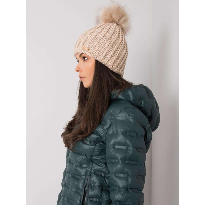 Dámská čepice s bambulí béžová  