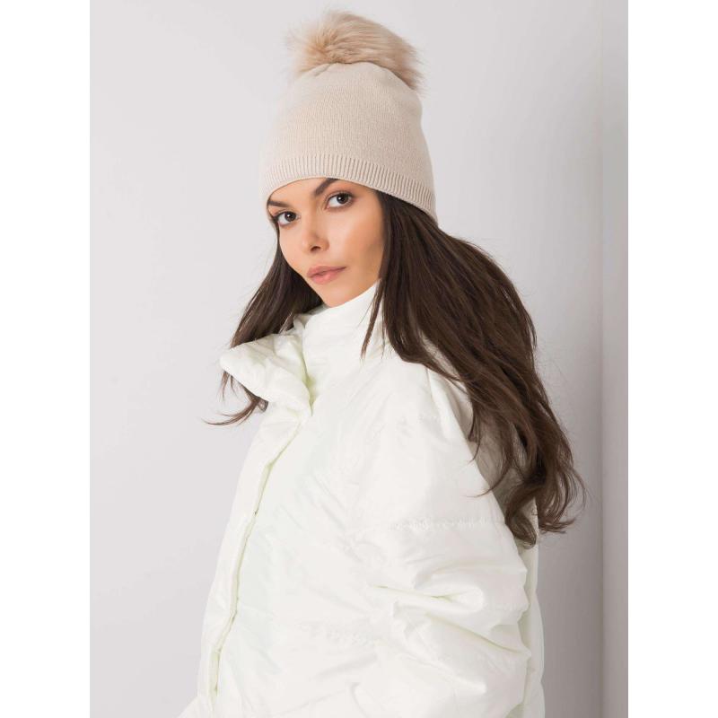 Dámská čepice s bambulí zateplená béžová