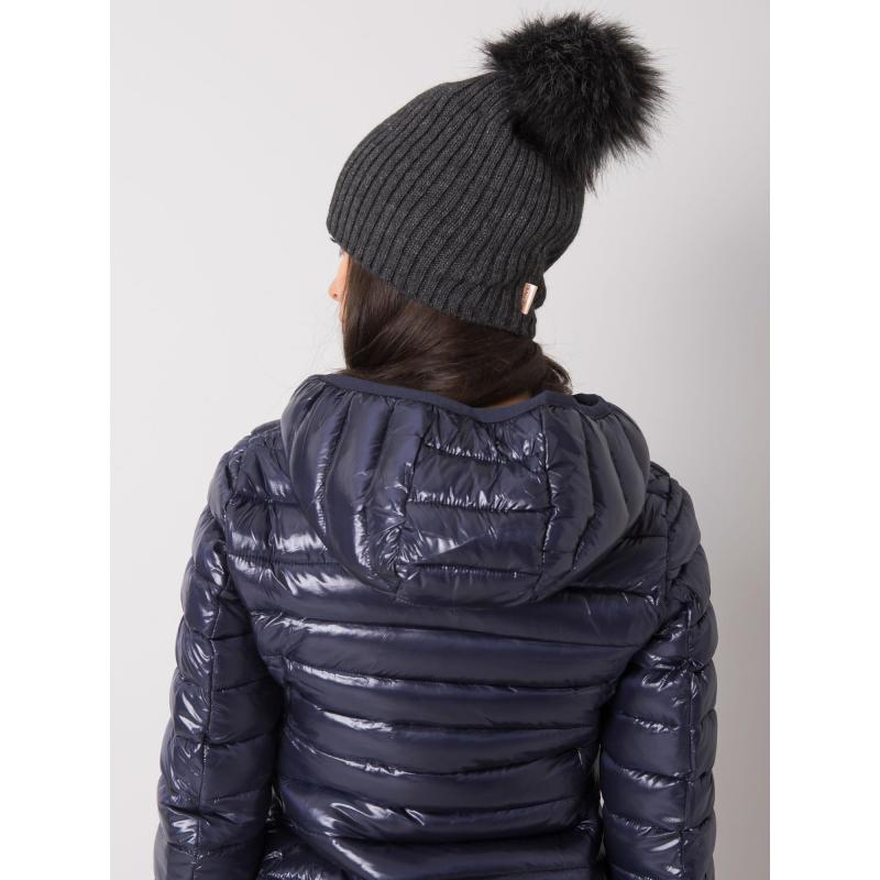 Dámská čepice s bambulí zateplená tmavě šedá 